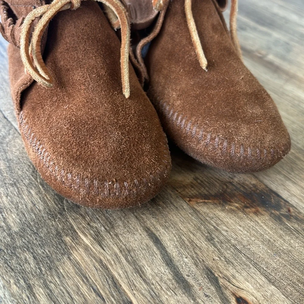 Kids Minnetonka Moccasin